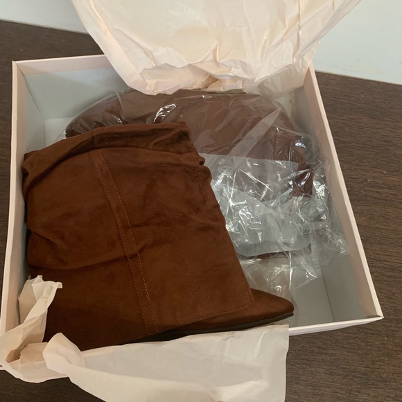 Dana Wedge-heel Boot - Picture 6 of 6